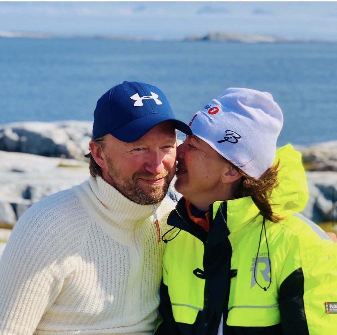 Brudeparet ved sjøen